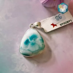 Larimar Hanger