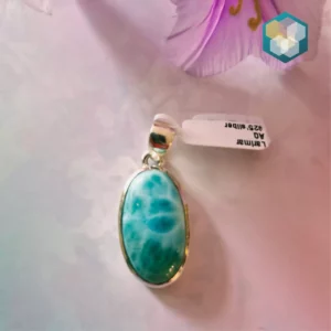 Larimar Hanger